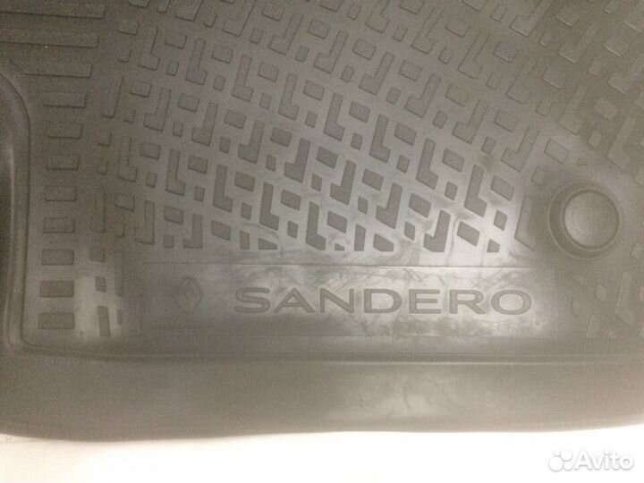 Комплект ковриков Рено Сандеро оригинал новые