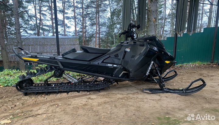 BRP Summit X Expert 154 850 E-tec Turbo