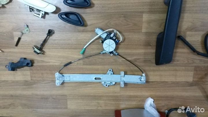 Стеклоподъемник на Honda Fit GD