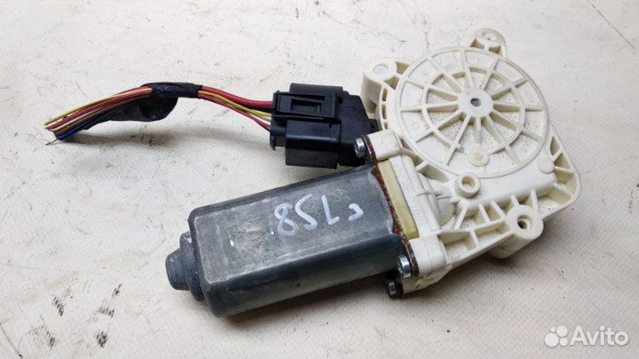 Мотор стеклоподъемника задний левый Bmw 5-Series