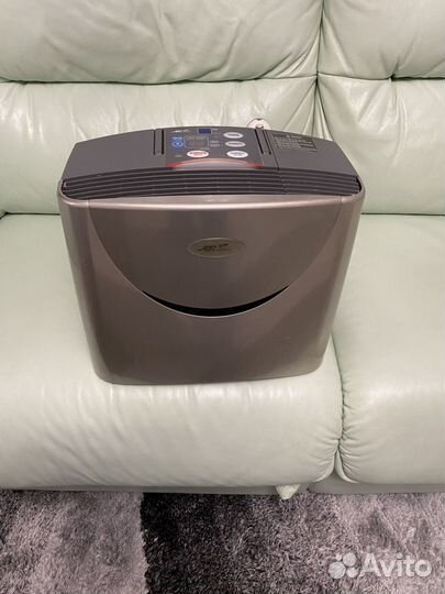 Очиститель и увлажнитель воздуха