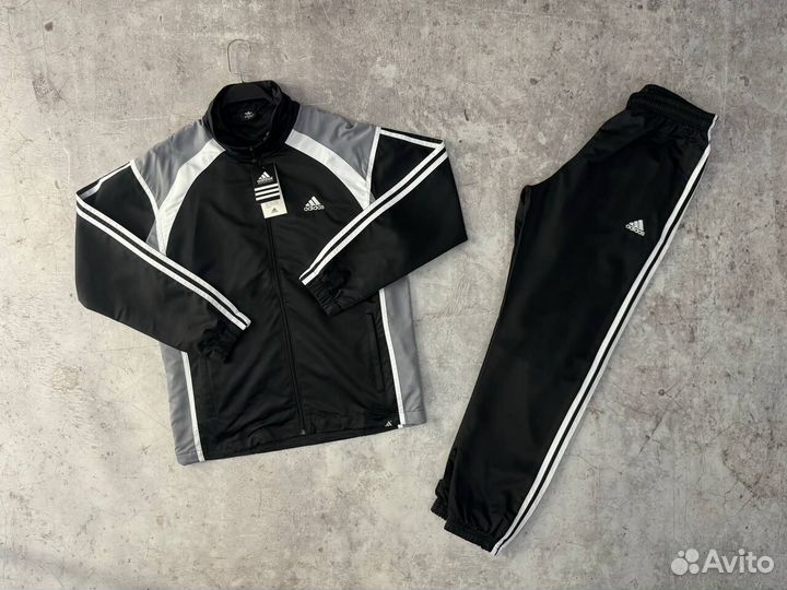 Спортивный костюм Adidas 3 полоски плащевый