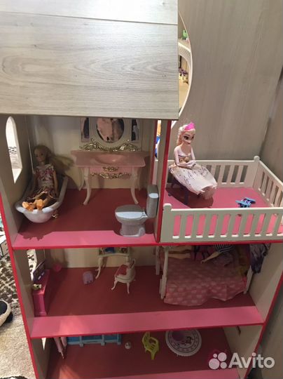 Домик кукольный