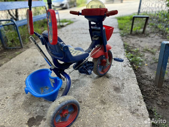Детский трехколесный велосипед