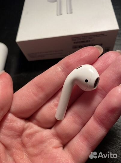 Наушник Airpods правый+кейс. Оригинал