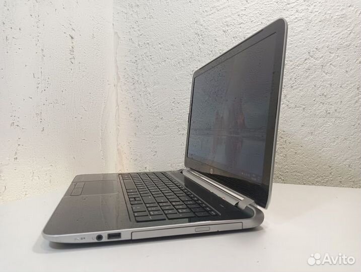 Ноутбук HP Pavilion 15-n060sr