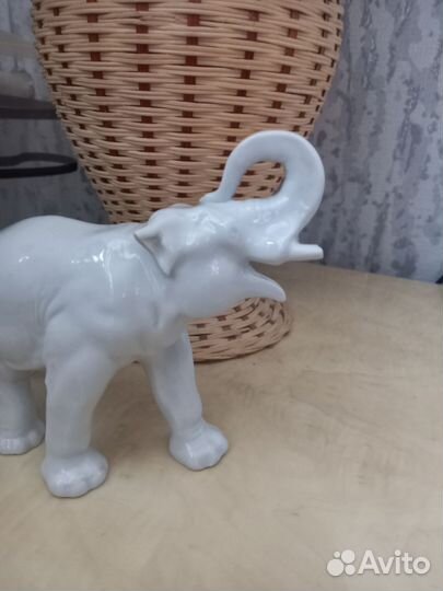 Фарфоровый Слон белый статуэтка СССР