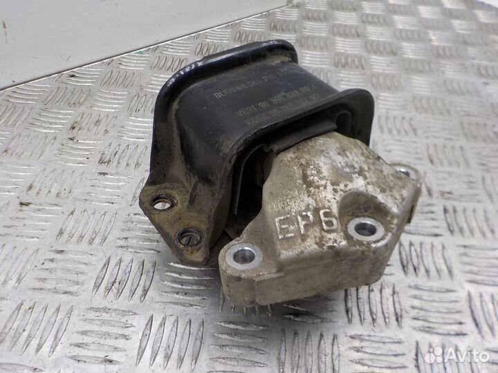 Опора двигателя на Citroen C4