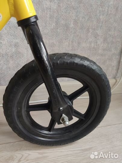 Беговел Runbike Beck желтый