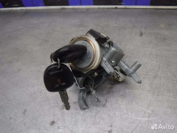 Замок зажигания Mitsubishi Pajero Sport 2 4D56