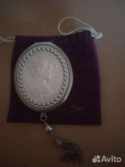 Зеркальце карманное