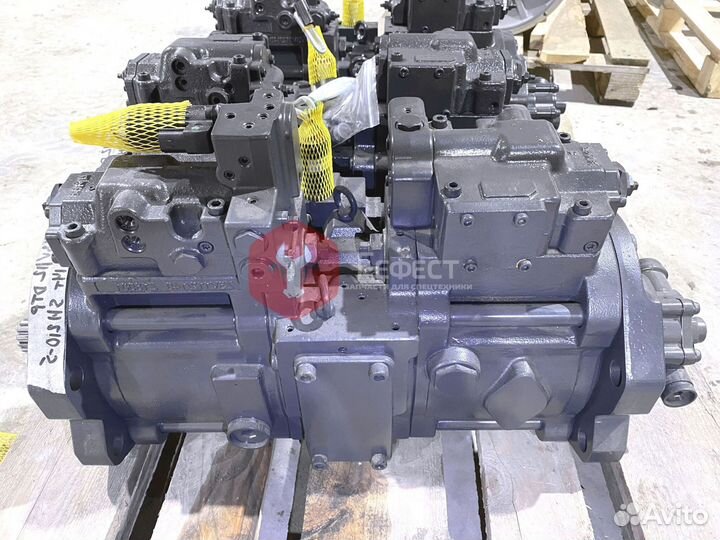 Гидравлический насос New Holland E215B