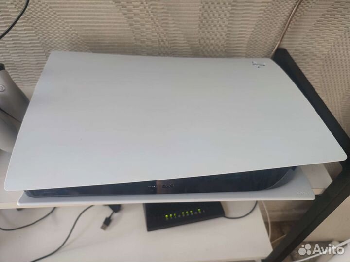 Sony PS5 DE (EU), 2 контр., заряд., PS plus, игры