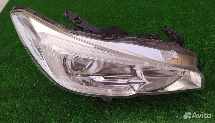Фара правая LED Subaru Levorg / WRX 2014-2017