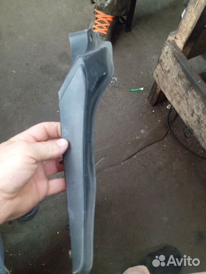 Уголок декоративный Рено Меган 3 пл1