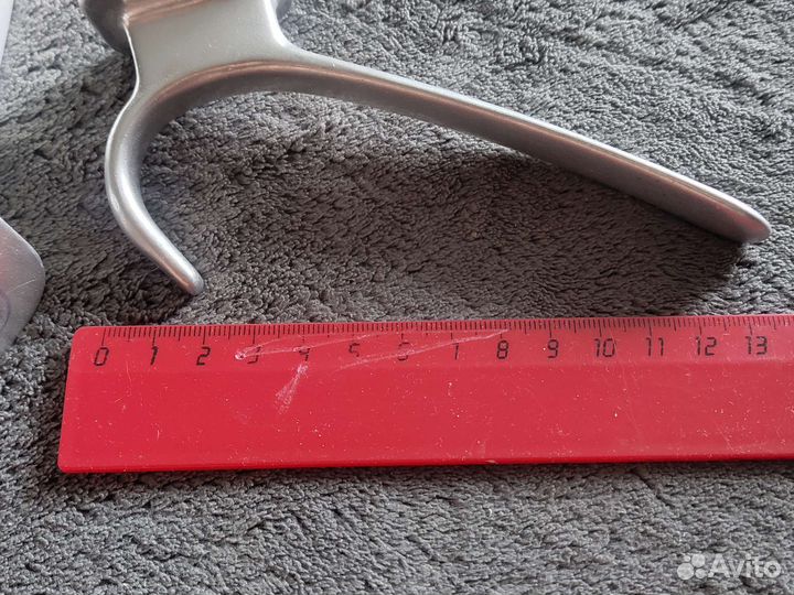 Крючок настенный