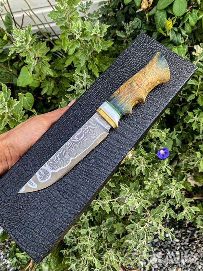 Нож из дамасской стали