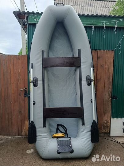 Продаю лодку