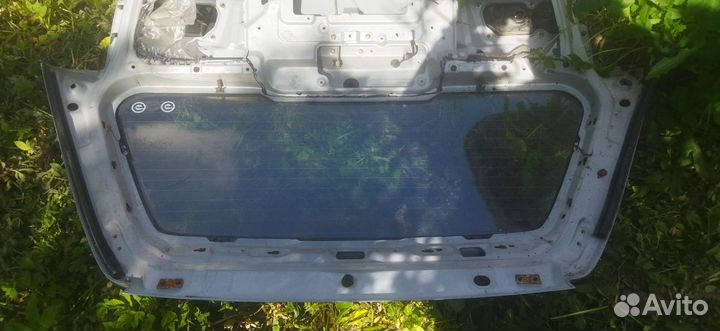 Legnum крышка багажника