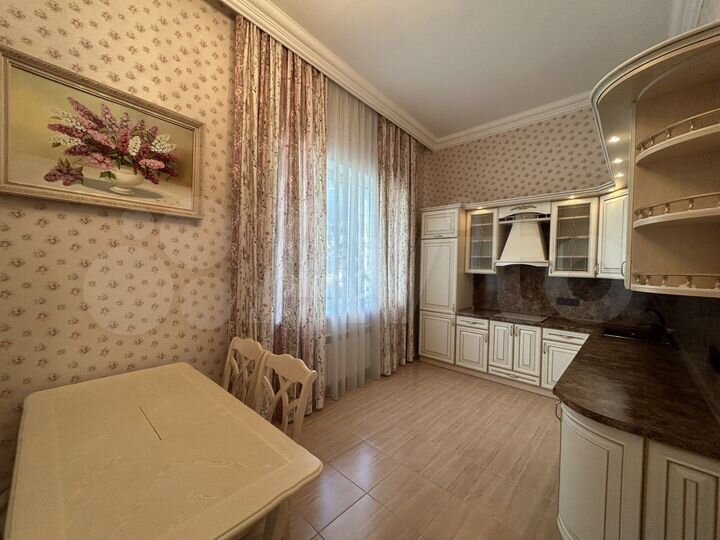 3-к. квартира, 110 м², 5/8 эт.