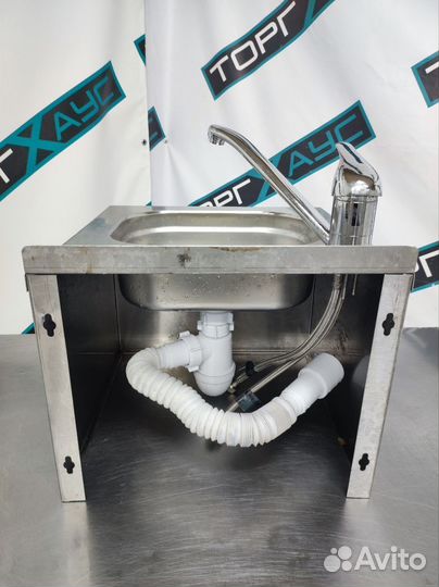 Рукомойник консольный