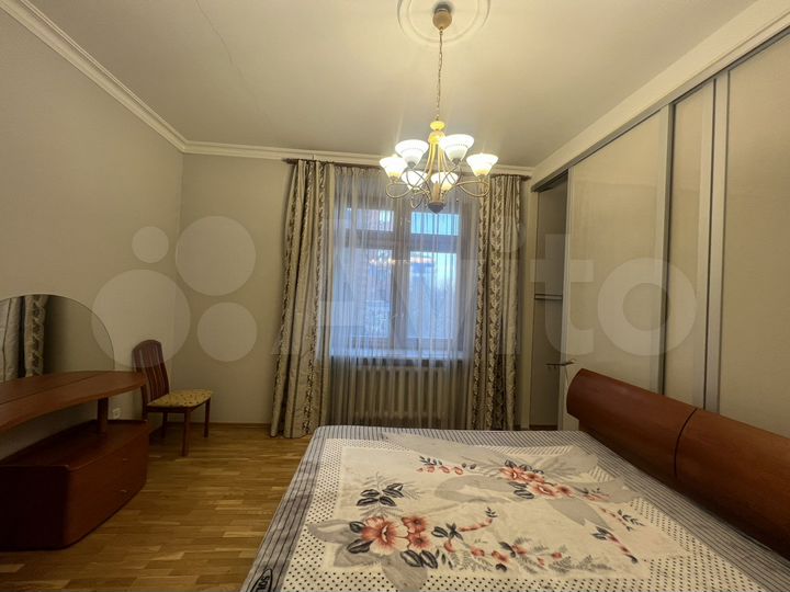 3-к. квартира, 146 м², 2/5 эт.