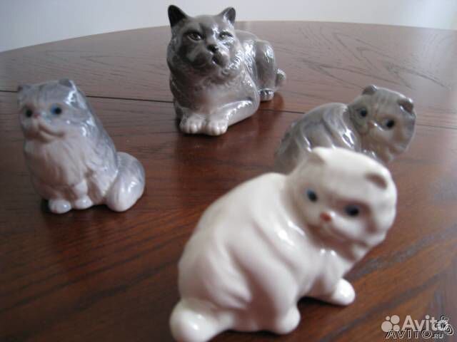 Фарфоровые статуэтки 