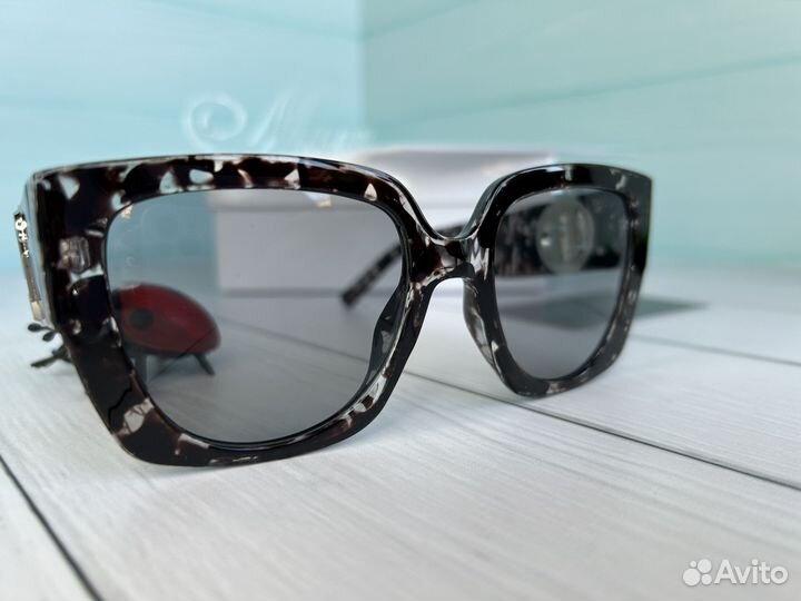 Солнцезащитные очки женские брендовые Marc Jacobs