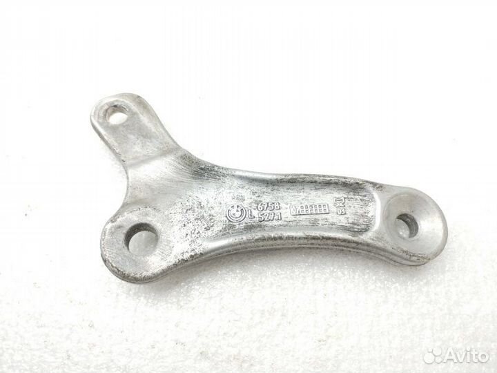 Кронштейн стабилизатора передний левый Bmw