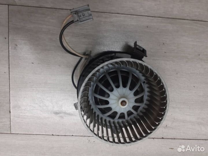 Моторчик печки Opel Astra J / Zafira C