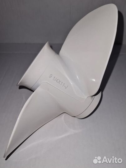 Винт Yamaha 9.9-15 3x9 1/4x11