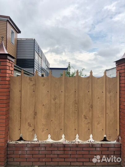 Забор с пиками