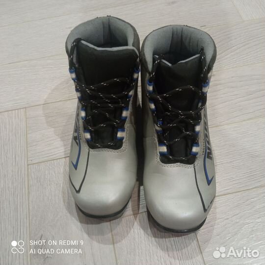 Лыжные ботинки детские 36 размер
