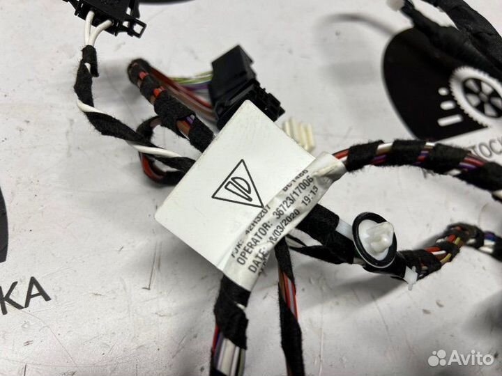 Проводка двери задняя левая Porsche Macan 95B