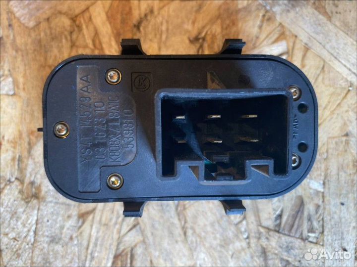 Блок управления стеклоподъемниками Ford Focus