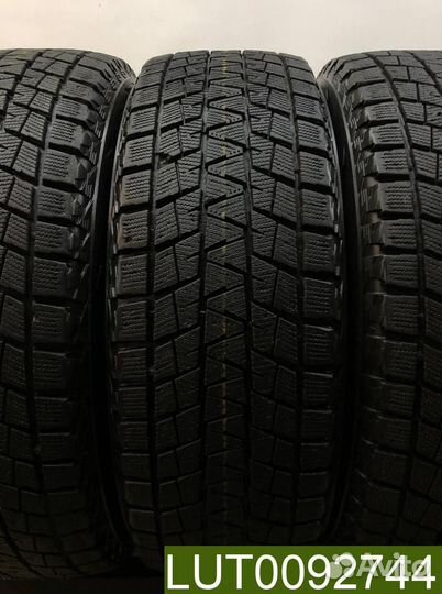 Bridgestone Blizzak DM-V1 235/65 R17 98Y
