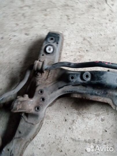 Подрамник (балка подмоторная) передний Honda