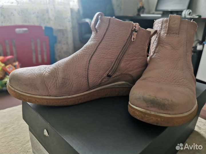 Ботинки натуральная кожа 34 и резиновые сапоги 32