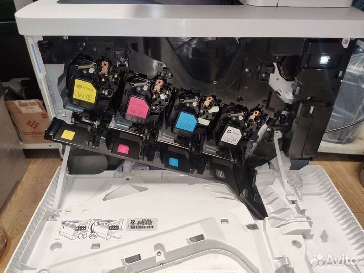 Мфу лазерный цветной А4 HP M577