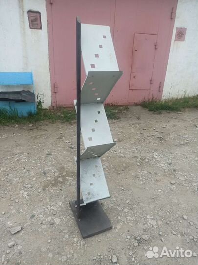 Стенд для газет