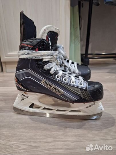 Коньки Bauer Varor x700