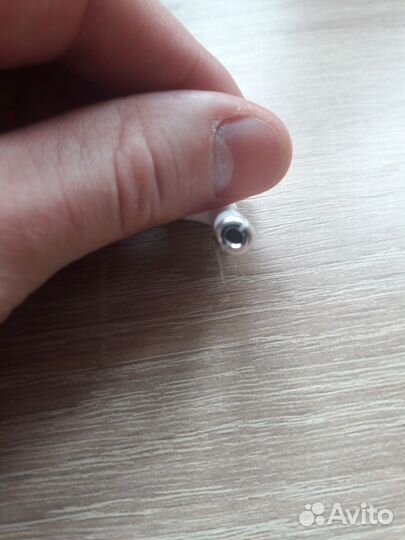 Наушник правый airpods а2032 вьетнам оригинал