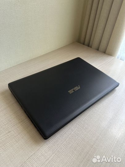 Ноутбук asus