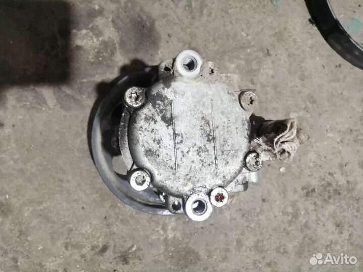 Насос гур Renault Duster 2.0