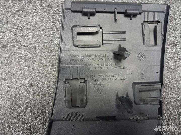 Молдинг левый Porsche Cayenne