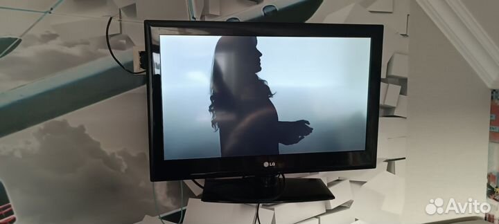 Телевизор LG 26GE3300