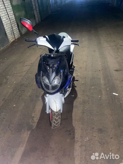 Скутер cyclone