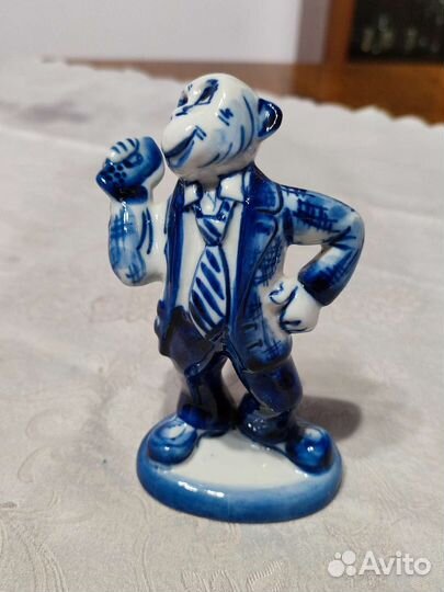 Обезьяна новый русский фигурка