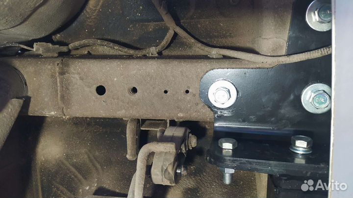 Фаркоп на ф Suzuki Grand Vitara 2005-2015 5 дверей