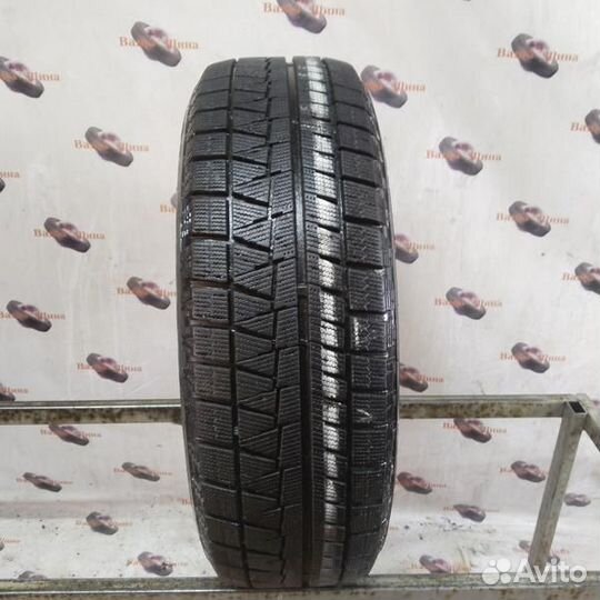 Bridgestone Blizzak Revo GZ 215/65 R16